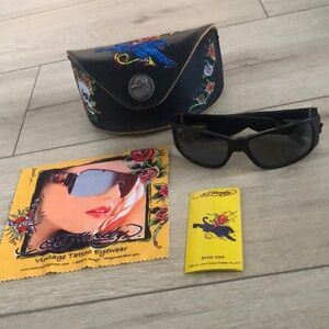 AUTHENTIC NWOT Ed Hardy sunglasses